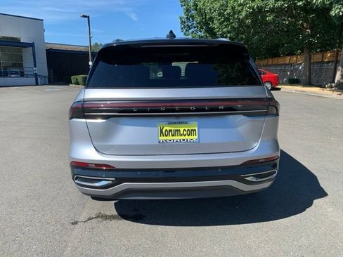 New 2026 Lincoln Nautilus Reserve AWD/4WD image 4