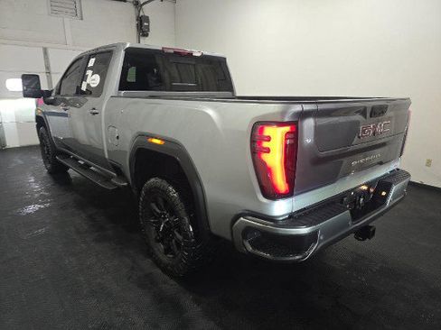 Used 2025 GMC Sierra 2500 AT4 w/ AT4 Premium Plus Package AWD/4WD image 4