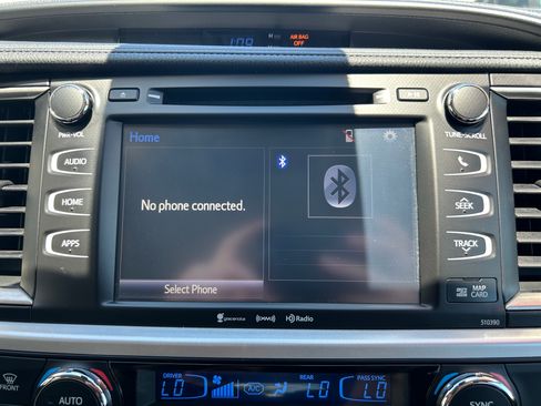 Used 2019 Toyota Highlander SE AWD/4WD image 30