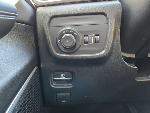 New 2026 Jeep Grand Cherokee Limited w/ Limited Altitude Package image 19