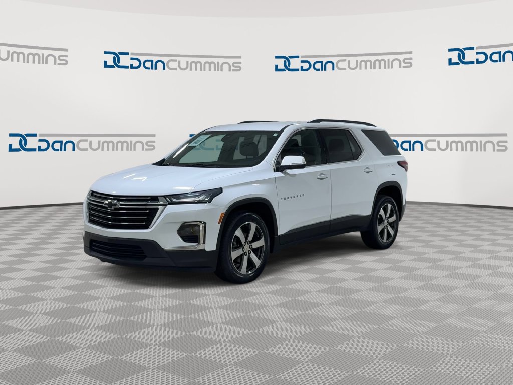 Used 2023 Chevrolet Traverse LT w/ LT Premium Package AWD/4WD image 5