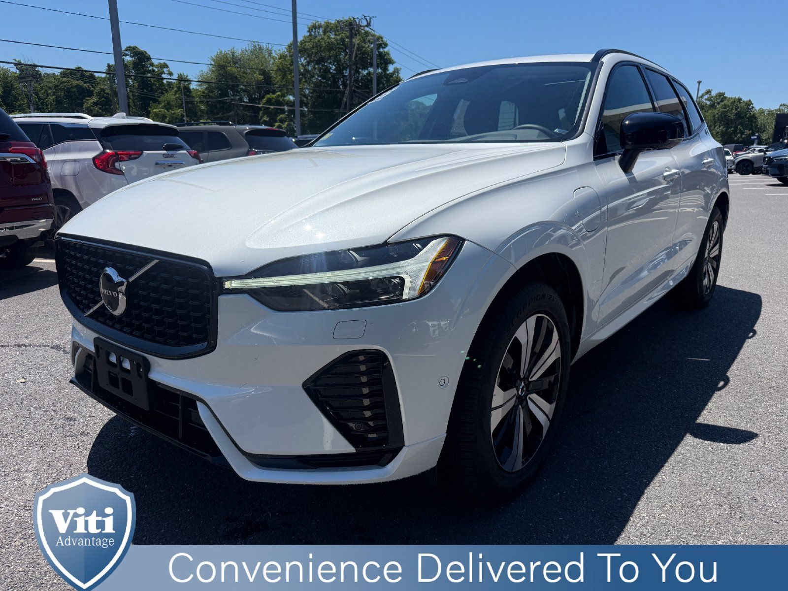 Certified 2025 Volvo XC60 T8 Plus w/ Protection Package Premier AWD/4WD image 4
