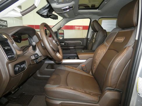 New 2026 RAM 2500 Limited AWD/4WD image 13