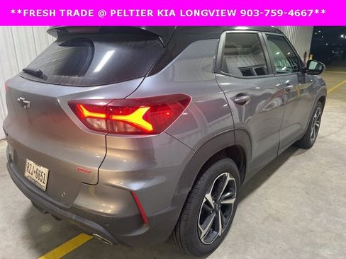 Used 2022 Chevrolet TrailBlazer RS w/ Sun and Liftgate Package image 5