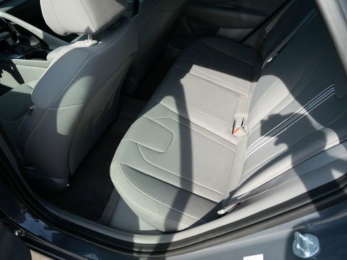 Used 2023 Hyundai Elantra SEL w/ Convenience Package FWD image 18