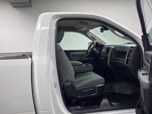 Used 2018 RAM 1500 Express AWD/4WD image 10
