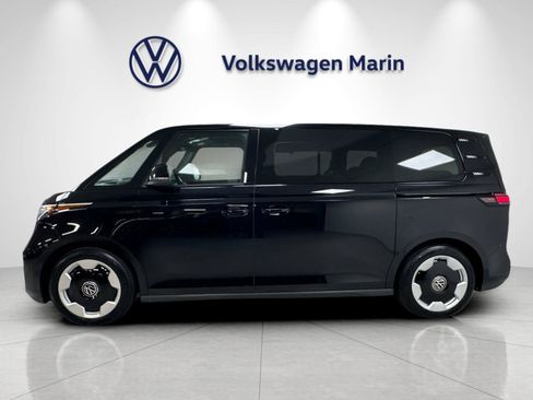 New 2025 Volkswagen ID. Buzz Pro S RWD image 2