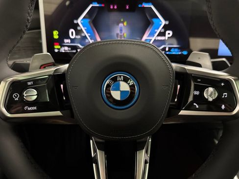 New 2026 BMW 750e xDrive w/ Executive Package image 16