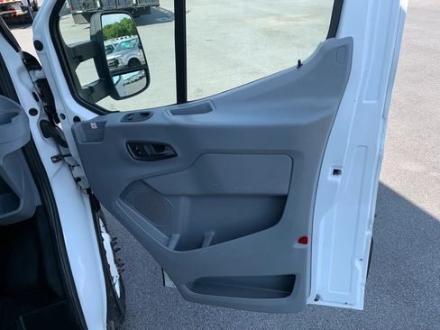 Used 2019 Ford Transit 350 156 DRW RWD image 21