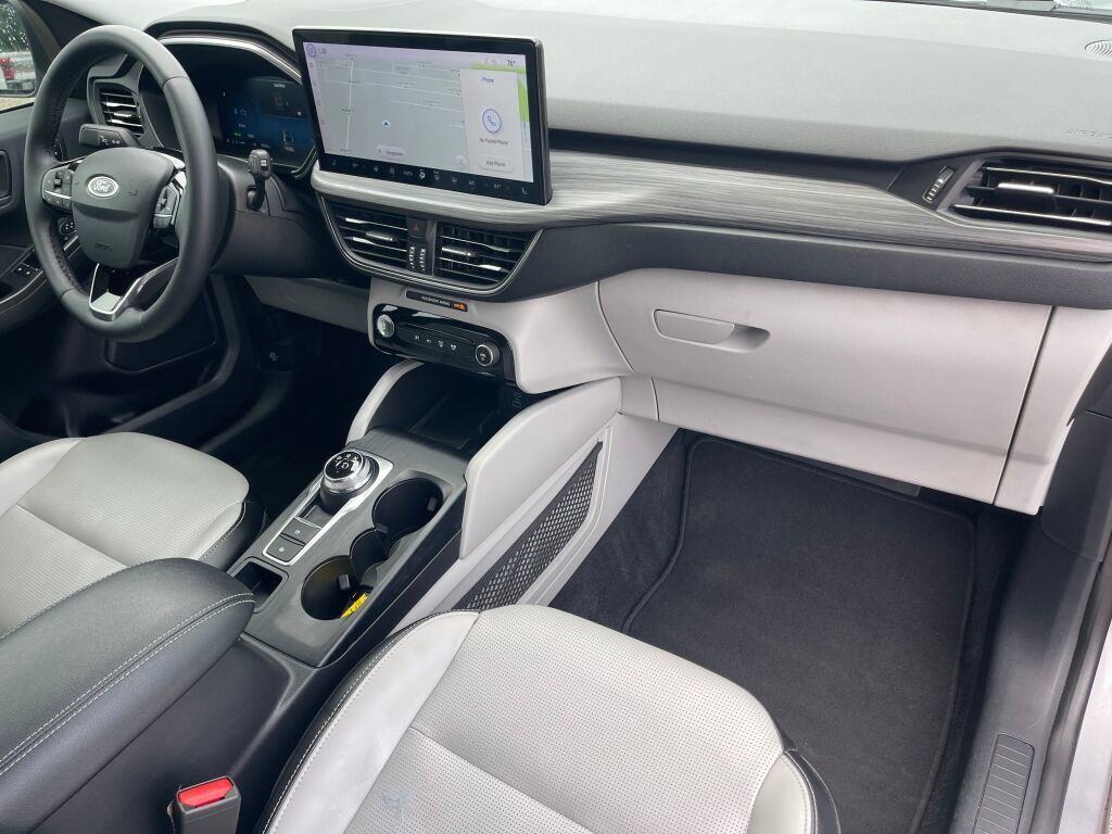 Used 2023 Ford Escape Platinum FWD image 31