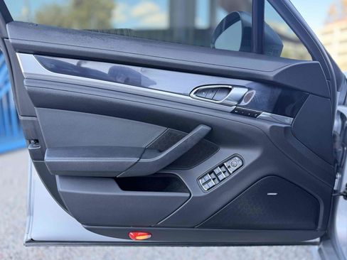 Used 2014 Porsche Panamera image 24
