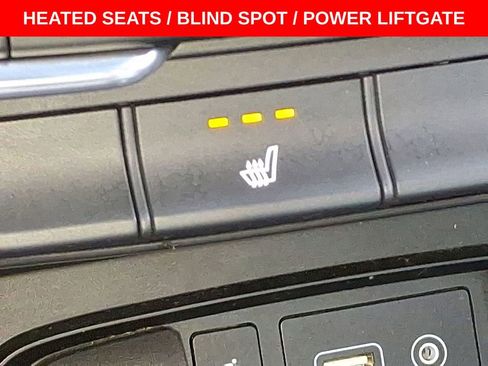 Used 2020 Hyundai Santa Fe SEL w/ Convenience Package image 19