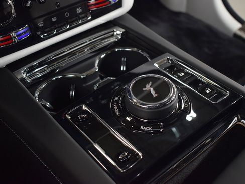 New 2025 Rolls-Royce Spectre w/ Leather Finishing Pack image 33