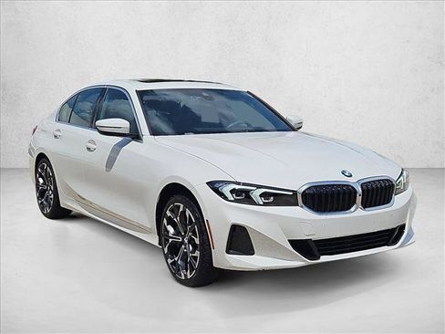 Used 2026 BMW 330i Sedan w/ Premium Package RWD image 3
