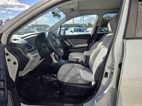 Used 2017 Subaru Forester 2.5i Premium w/ All-Weather Package image 9