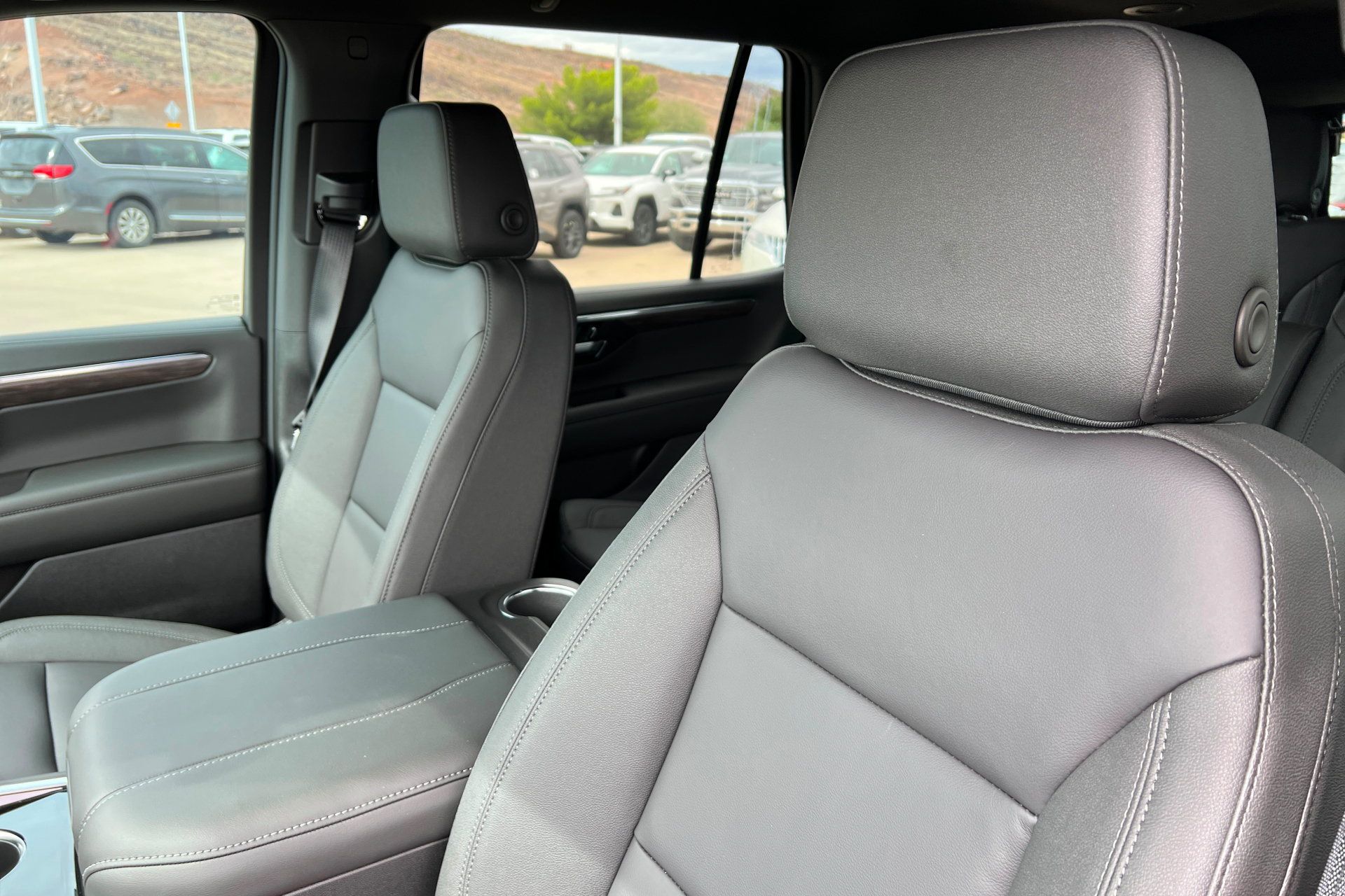 New 2026 Chevrolet Tahoe LT w/ Comfort Package AWD/4WD image 17