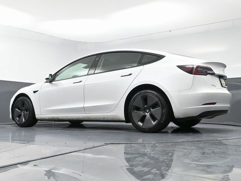 Used 2021 Tesla Model 3 Standard Range Plus image 55