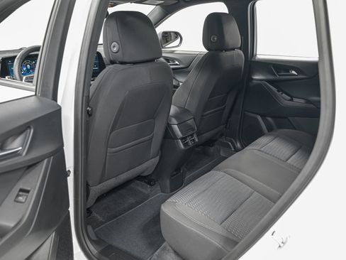 Used 2025 Chevrolet Equinox LT image 26