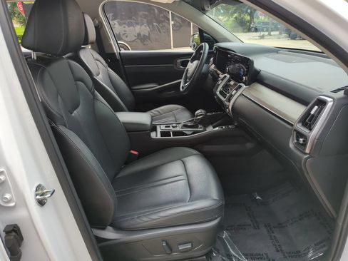 Used 2023 Kia Sorento EX w/ Panoramic Sunroof Package FWD image 25