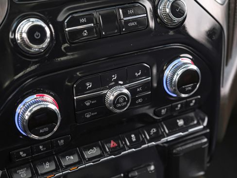 Used 2021 GMC Sierra 3500 Denali w/ Denali Ultimate Package image 25