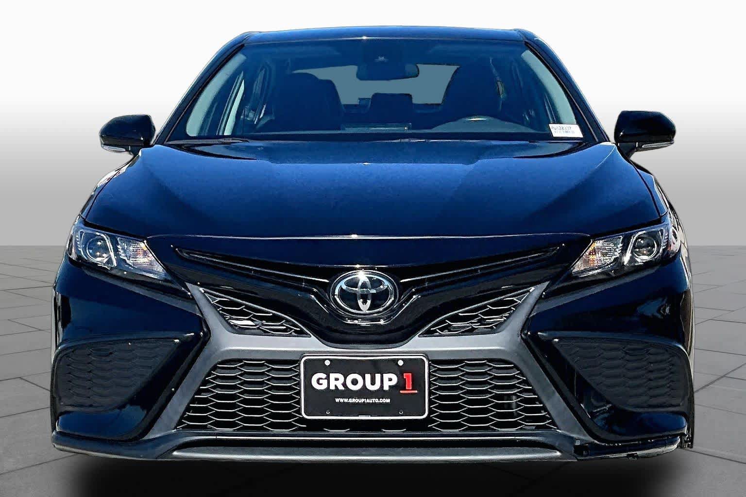 Used 2024 Toyota Camry SE w/ Cold Weather Package AWD/4WD image 3