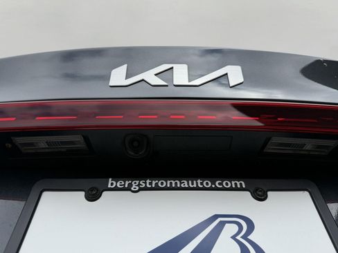 Used 2024 Kia Forte LXS w/ LXS Technology Package FWD image 11