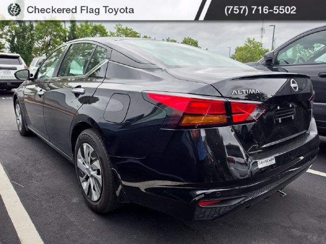 Used 2024 Nissan Altima 2.5 S FWD image 4