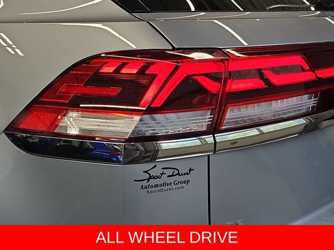 Used 2025 Volkswagen Atlas Cross Sport SE AWD/4WD image 34