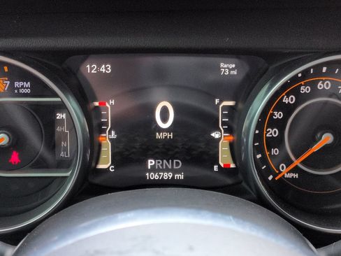 Used 2018 Jeep Wrangler Unlimited Sahara AWD/4WD image 28