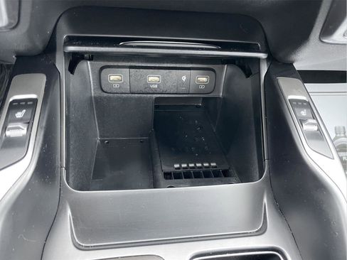 Used 2023 Kia Sorento S w/ Panoramic Sunroof Package AWD/4WD image 31