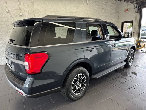 Used 2024 Ford Expedition XLT AWD/4WD image 8