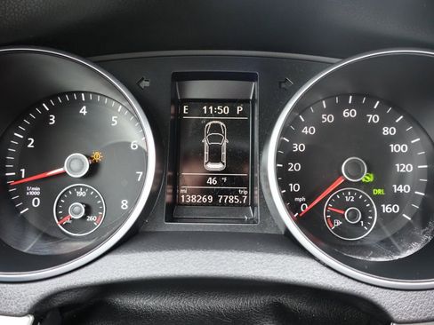 Used 2013 Volkswagen Golf 4-Door FWD image 31
