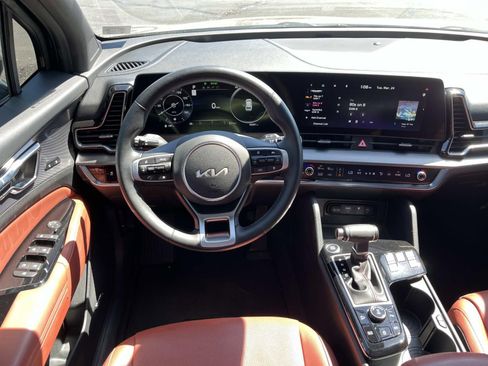 Used 2023 Kia Sportage SX image 13