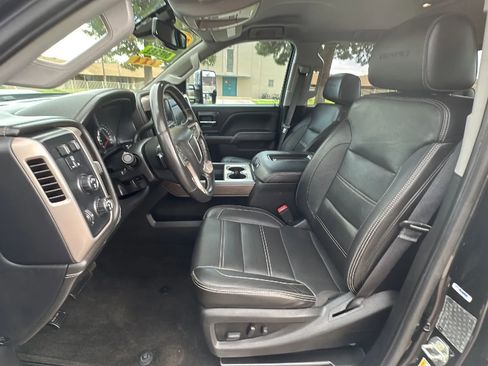 Used 2017 GMC Sierra 3500 Denali w/ Duramax Plus Package image 11