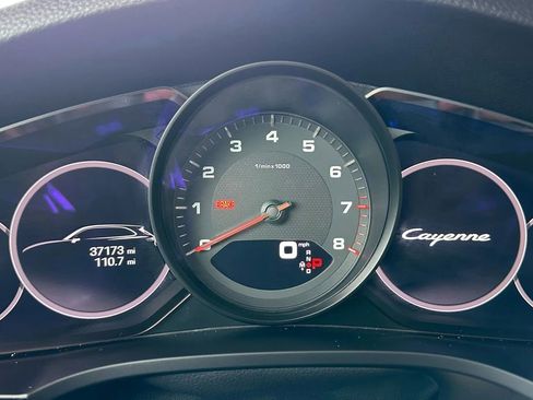 Used 2022 Porsche Cayenne image 15