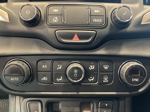 Used 2019 GMC Terrain Denali w/ Driver Alert Package II image 23