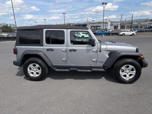 Used 2021 Jeep Wrangler Unlimited Sport AWD/4WD image 6