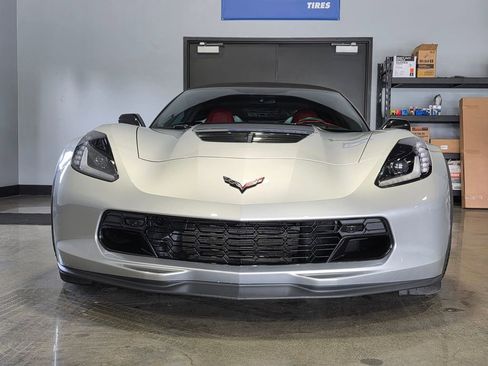 Used 2016 Chevrolet Corvette Z06 w/ 3LZ Preferred Equipment Group RWD image 2