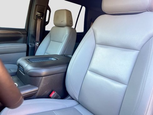 Used 2023 Chevrolet Tahoe LT w/ Luxury Package RWD image 22