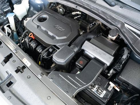 Used 2017 Hyundai Santa Fe Sport image 21