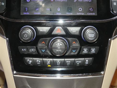 Used 2020 Jeep Grand Cherokee Overland image 37