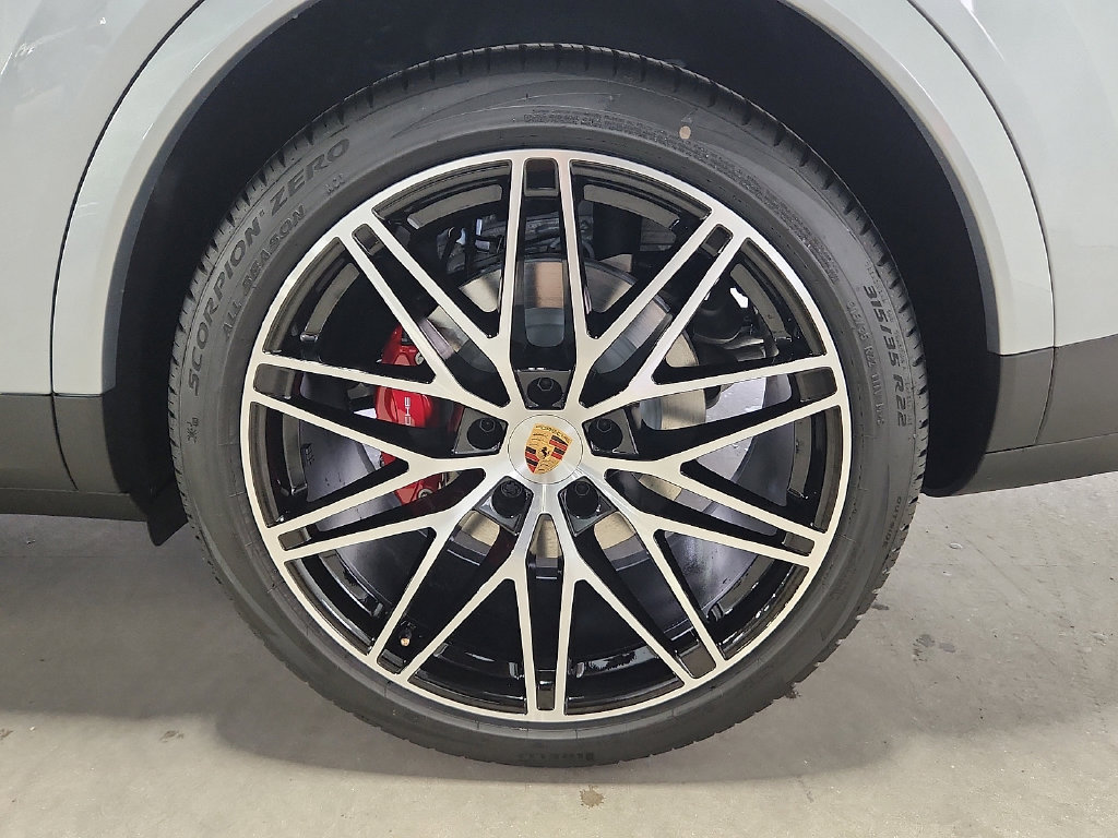 New 2026 Porsche Cayenne S AWD/4WD image 10
