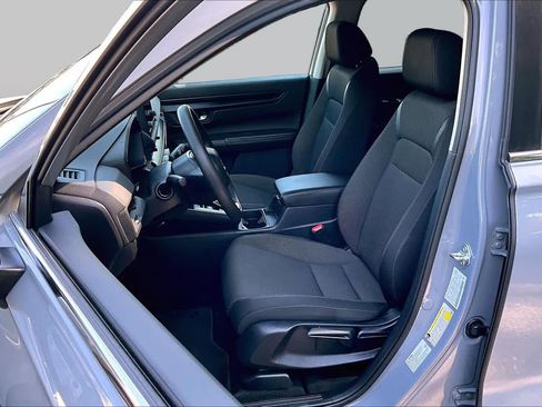 Used 2025 Honda CR-V LX image 9