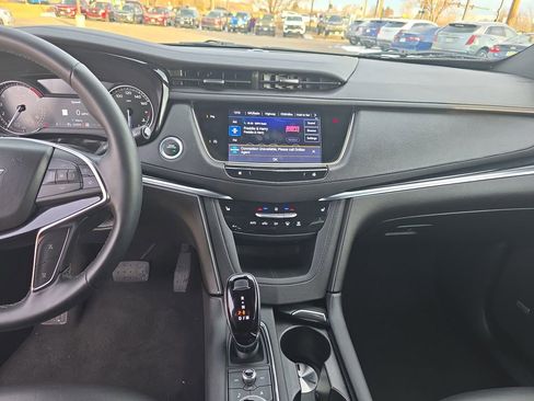 Used 2025 Cadillac XT5 Premium Luxury image 18