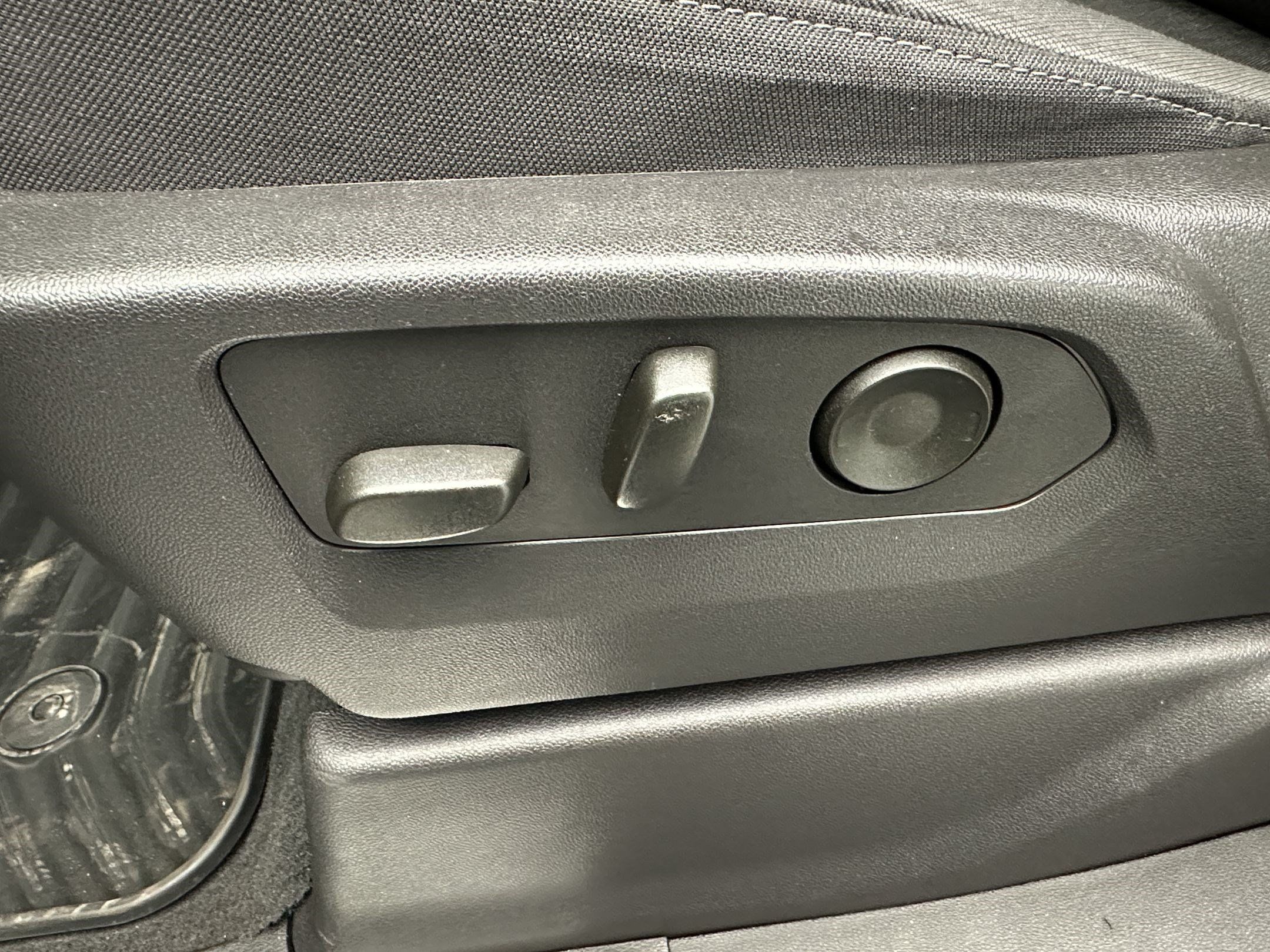 Certified 2024 Chevrolet Silverado 1500 LT AWD/4WD image 16