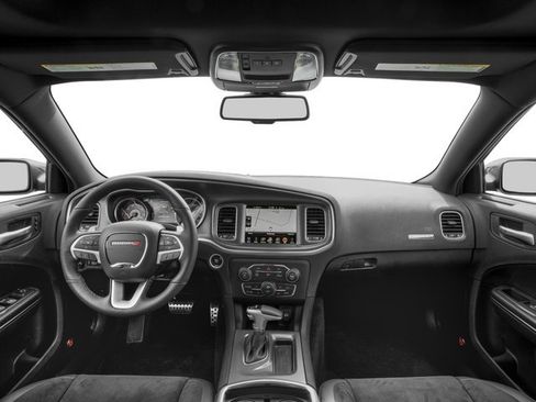 Used 2017 Dodge Charger R/T Scat Pack w/ Driver Confidence Group RWD image 11
