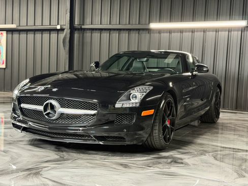 Used 2012 Mercedes-Benz SLS AMG Coupe image 24