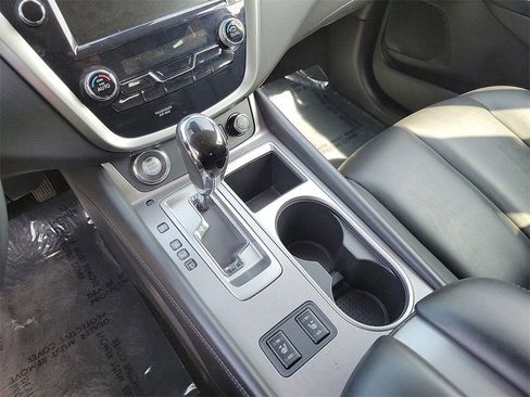 Used 2023 Nissan Murano SV image 17