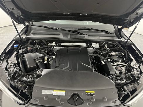Certified 2025 Audi Q5 Premium w/ Convenience Package image 18