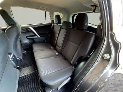 Used 2017 Toyota RAV4 LE w/ All Weather Liner Package AWD/4WD image 20
